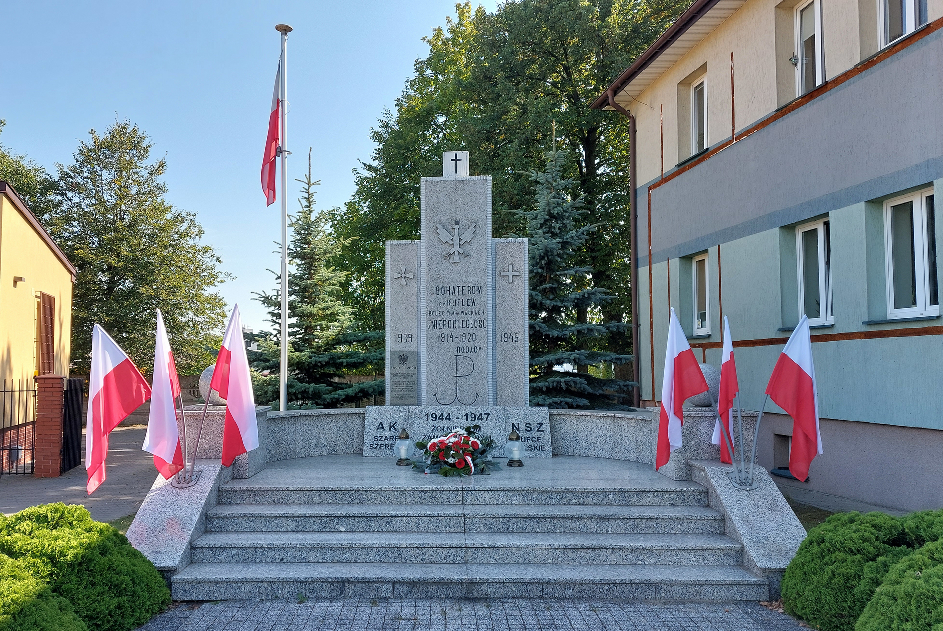 103-_Rocznica_Bitwy_Warszawskiej-zdjecie-pomnik