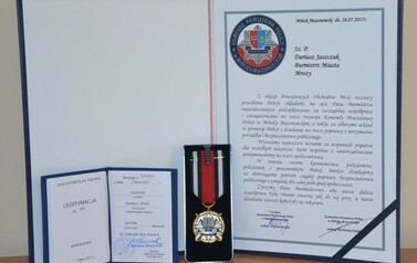 Złoty Medal „Za Zasługi dla Policji” dla Burmistrza Mrozów