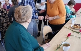 Dzień Kobiet oraz Dzień Mężczyzn w Dziennym Domu &bdquo;Senior+&rdquo; w Lipinach 4