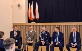 Wyjątkowe rozpoczęcie roku szkolnego w Zespole Szk&oacute;ł w Mrozach 7