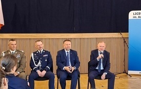 Wyjątkowe rozpoczęcie roku szkolnego w Zespole Szk&oacute;ł w Mrozach 13