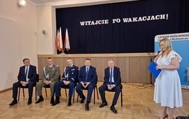 Wyjątkowe rozpoczęcie roku szkolnego w Zespole Szk&oacute;ł w Mrozach 20
