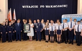 Wyjątkowe rozpoczęcie roku szkolnego w Zespole Szk&oacute;ł w Mrozach 22