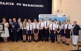 Wyjątkowe rozpoczęcie roku szkolnego w Zespole Szk&oacute;ł w Mrozach 23