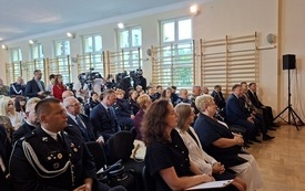 Wyjątkowe rozpoczęcie roku szkolnego w Zespole Szk&oacute;ł w Mrozach 44