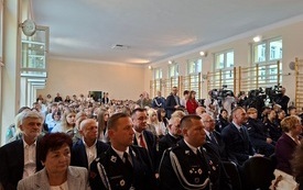 Wyjątkowe rozpoczęcie roku szkolnego w Zespole Szk&oacute;ł w Mrozach 45
