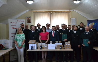 Zdjęcie do Przekazanie wyposażania dla jednostek OSP 