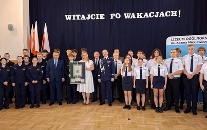 Zdjęcie do Wyjątkowe rozpoczęcie roku szkolnego w Zespole Szk&oacute;ł w Mrozach